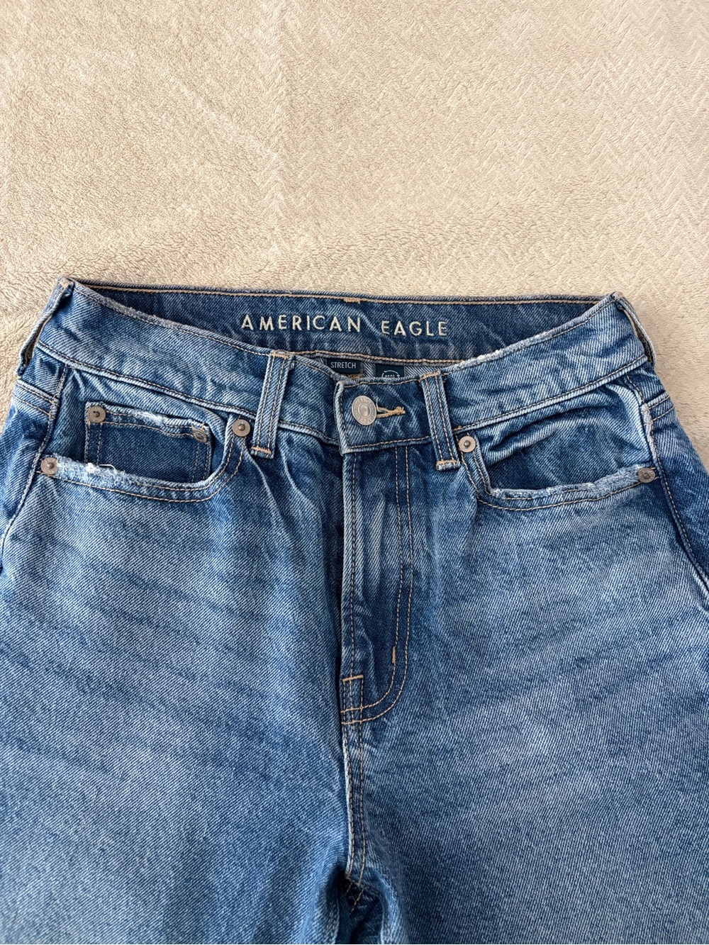 American Eagle Outfitters Women’s Medium Blue Straight Jeans - Picture 4 of 6